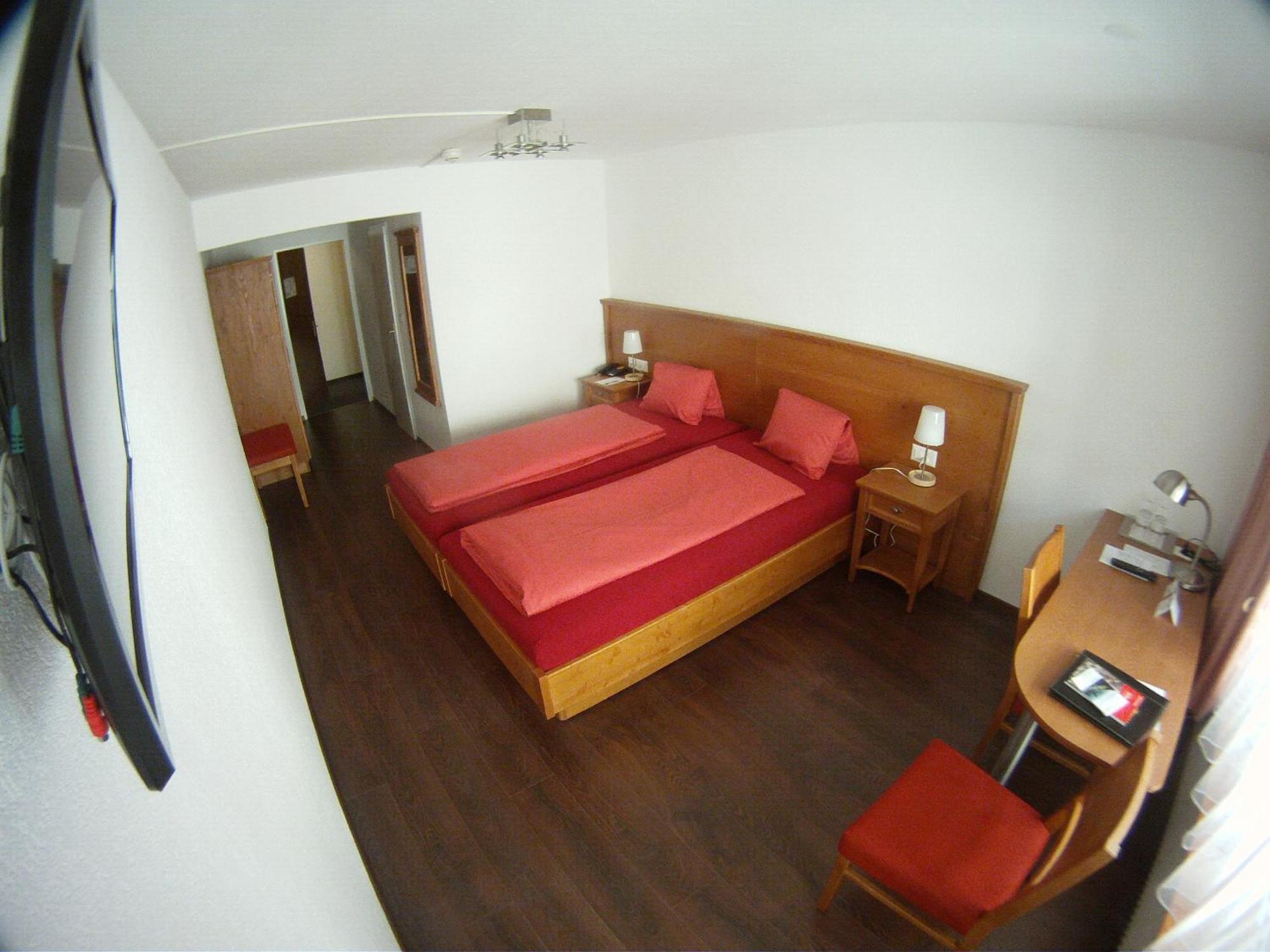 Cresta Hotel Клостерс Екстер'єр фото